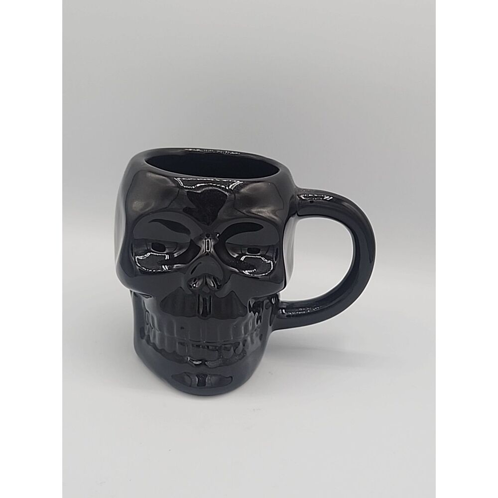 Skull- black ceramic coffee mug-Royal Norfolk- Greenbrier International Inc.
